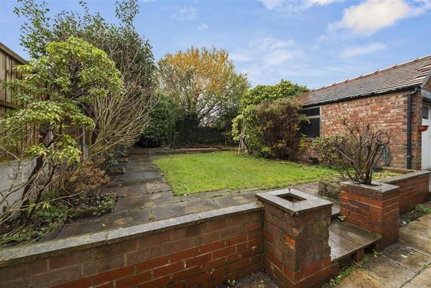 5 bedroom detached house to rent - Photo 1