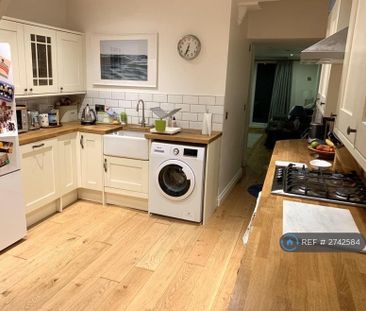 1 bedroom in a house share to rent - Photo 5