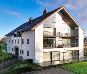 Luxe villa-appartement met dubbele garage en prachtig uitzicht in K... - Photo 1