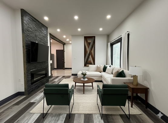 $2,100 / 2 br / 3 ba / 85 Mary st. unit 1 - Photo 1