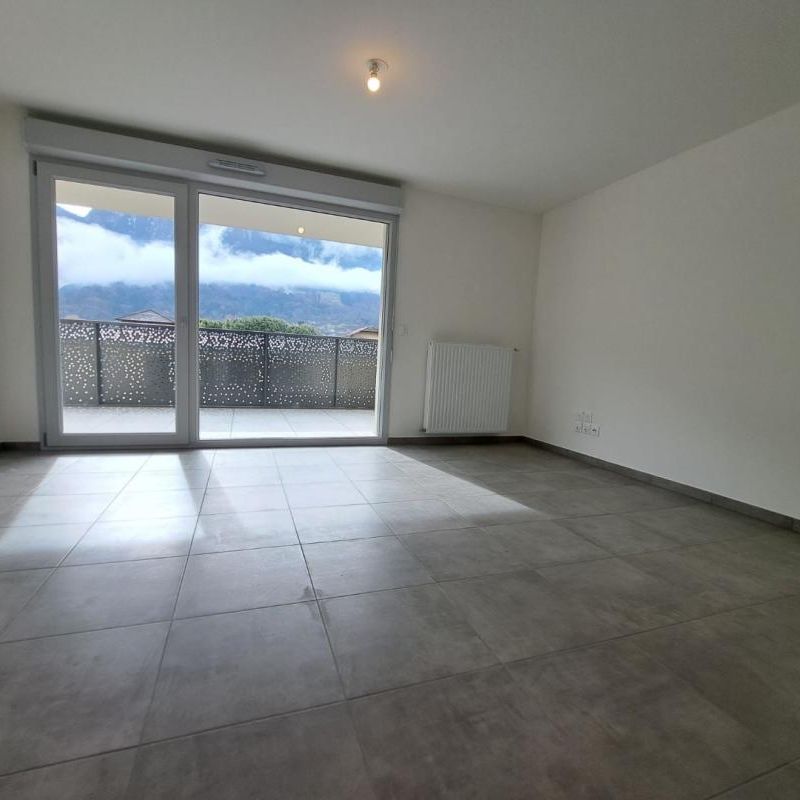 Location Appartement 2 pièces 46m² SCIONZIER 74950 - Photo 1