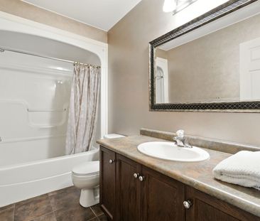 For Lease - 42 Chloe Street, St. Catharines, Ontario - Photo 2