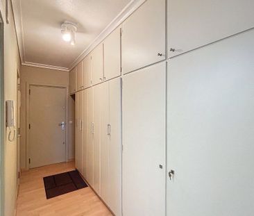 Gemeubelde studio met zijdelings zicht op zee - Photo 6