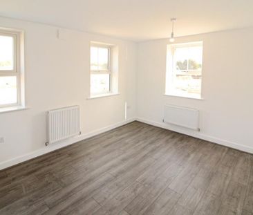 2 bedroom end of terrace house to rent - Photo 4