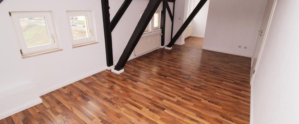 Zentrumsnahe 2-Zimmerwohnung im Dachgeschoss inkl. EBK+ Tageslichtbad mit Fenster+ SP- Anmietung - Foto 1