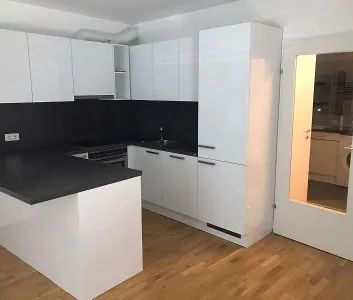 2-Zimmer Wohnung nahe Schloss Schönbrunn, Provisionsfrei - Photo 1