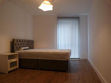 2 bedroom apartment to rent - Photo 4