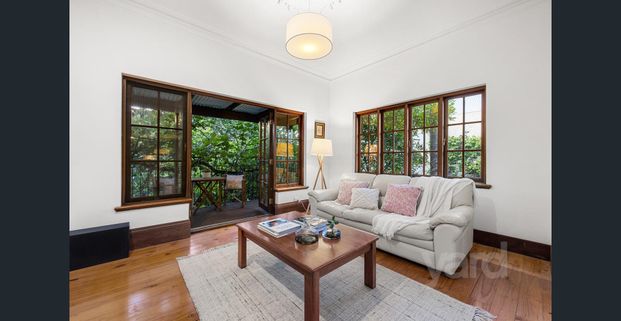 Live the East Fremantle Lifestyle - Lease only until 31st March 2026 - Unfurnished - Photo 1