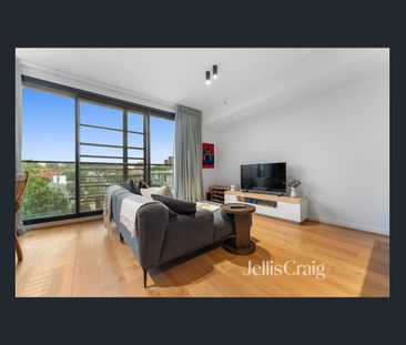 Modern Urban Living in the Heart of St Kilda - Photo 2