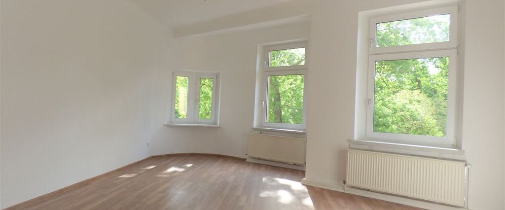 Leutzsch - Schöne 3 Zi.- Whg., Gäste WC, Loggia, frisch saniert! - Foto 1
