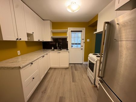 For Lease - 213 Prospect Street Unit# 1, Newmarket, Ontario - Photo 3