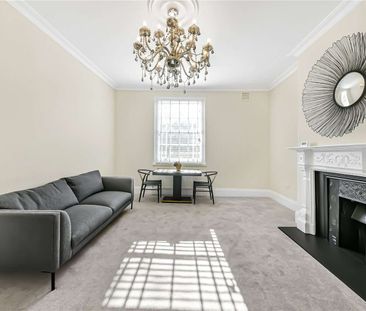 Newly renovated two bedroom set on first floor of a period conversion - Photo 1