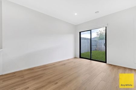 Live Smarter. Live Stylish. Live Here. - Photo 4