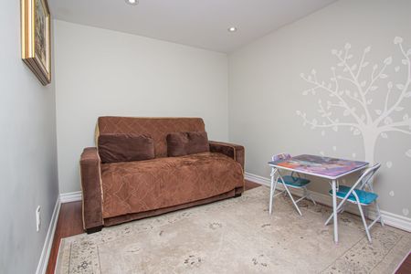 For Lease - 1536 Applewood Road, Mississauga, Ontario - Photo 4