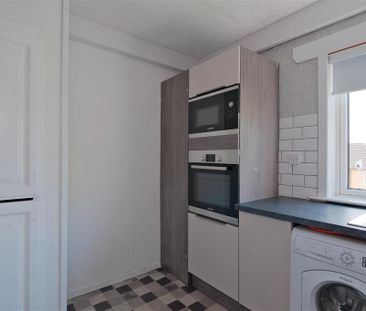 2 bedroom apartment to rent - Photo 6