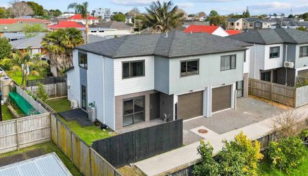 Spacious 4 Bed, 2 Bath Home with Garage in Pr... - Photo 2