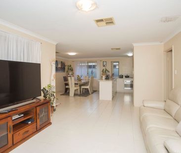 16 Kingaroy Drive, Baldivis WA 6171 - House For Rent - $615 | Domain - Photo 6