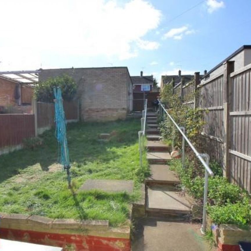 3 Bedroom House - Terraced To Let - Photo 1