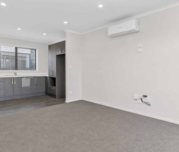 Spacious townhouse, great location! - Photo 5