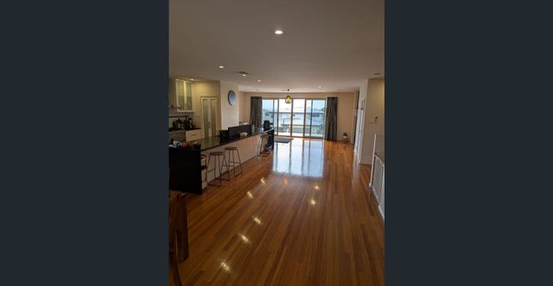 Spacious Comfortable Family Home - Photo 1