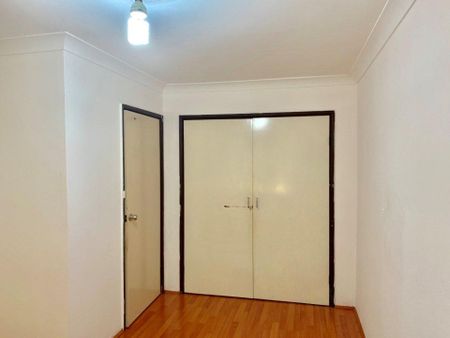 Spacious Full Brick Town House - Photo 5