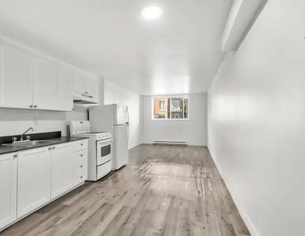 4750 Ontario Est | 4750 Rue Ontario Est, Montreal - Photo 1