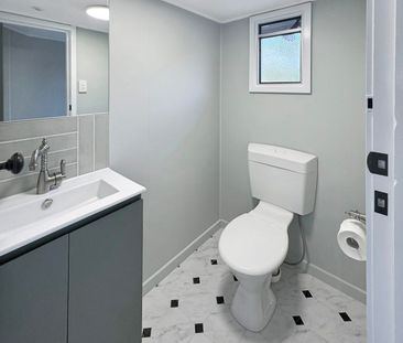 18 Fisher Street, West Gladstone, Qld 4680 - Photo 2