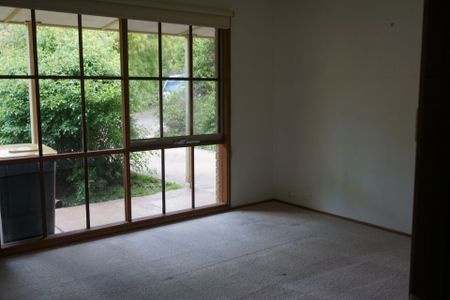 2/261 Station Road, New Gisborne - Photo 4