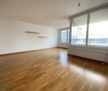 NEUBAUMIETE MIT LOGGIA - NÄHE LASALLESTR. - AB DEZ. 2026 - Photo 3