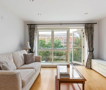 Price €2,500 pcm - Available Now - Furnished - Photo 1