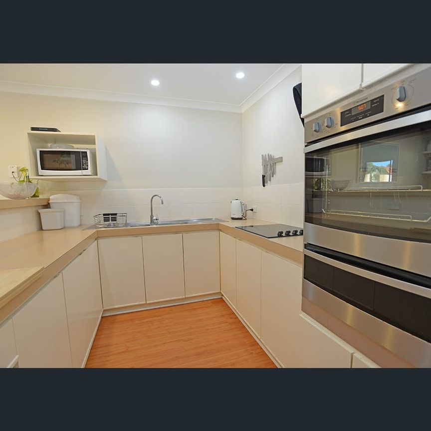 VERY NEAT & SPACIOUS DUPLEX IN GREAT LOCATION - Photo 1