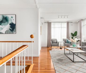 Unique Mid-Century Charm - Photo 2