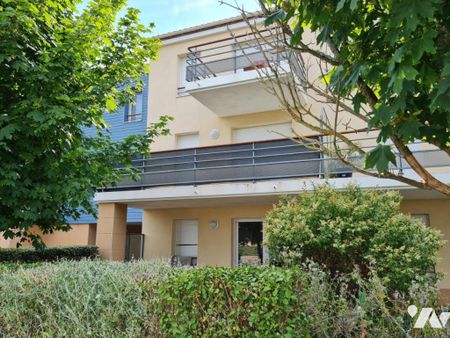 Dans résidence calme, appartement T1 bis avec terrasse - Photo 4