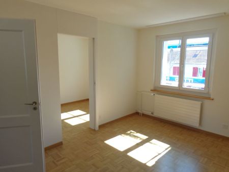 Genossenschaftswohnung (ohne Balkon) Nähe Tissotarena und Tierpark - Photo 2