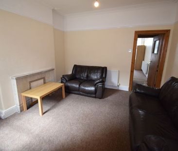 4 bedroom terraced house to rent - Photo 1