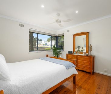 Renovated Family Home Offering Wonderful Water Views - Photo 5