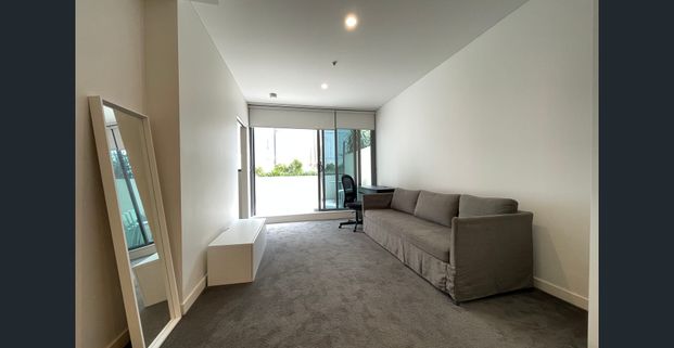 Fully Furnished ONE BEDROOM APARTMENT IN THE HEART OF NORTH SYDNEY CBD!! - Photo 1
