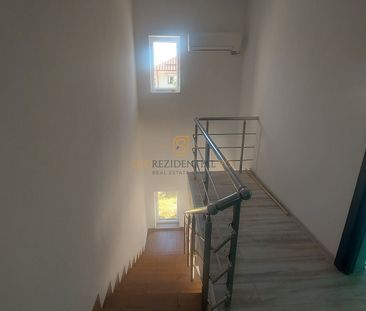 Vila duplex, semimobilata,3 camere, bucatarie inchisa,Comuna Berceni - Photo 6