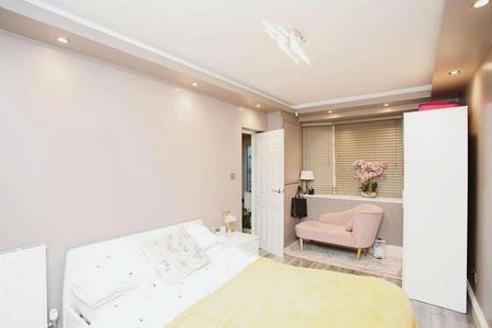 Woodfield Road, Talbot Green, Pontyclun, CF72 - Photo 4