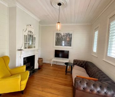 Guyong Cottage In Convenient Location! - Photo 4