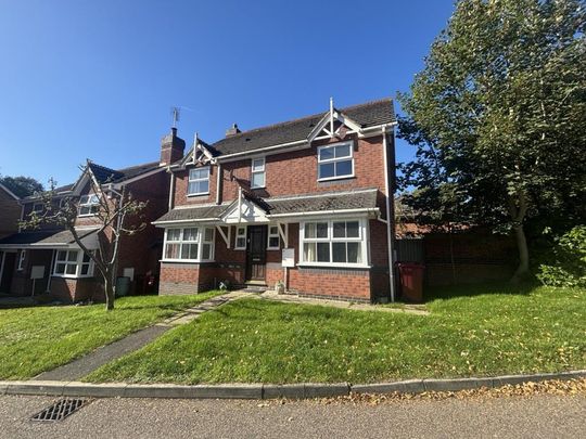 4 bedroom detached house to rent - Photo 1