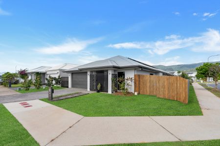 MODERN HOME – SPACE, COMFORT & STYLE - Photo 4