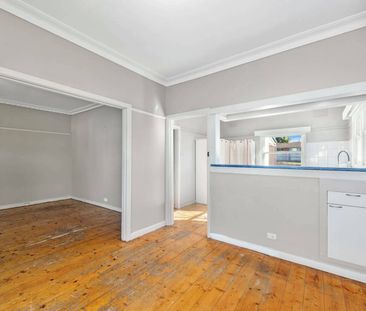 Neat and tidy three bedroom home - Photo 5