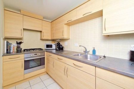 Chichester 2 bedroom flat to rent - Photo 4