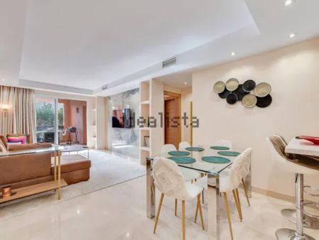 Alquiler de piso en El Oasis de Marbella - Foto 4