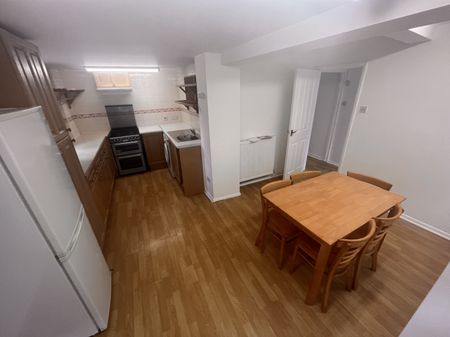 2 bed Semi-Detached - To Let - Photo 3