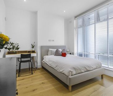 3 bedroom flat to rent - Photo 4