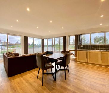 2 bedroom penthouse to rent - Photo 1