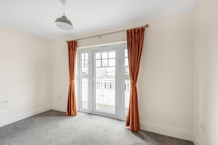 4 bedroom townhouse to rent - Photo 3