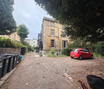 4 bedroom flat to rent - Photo 5